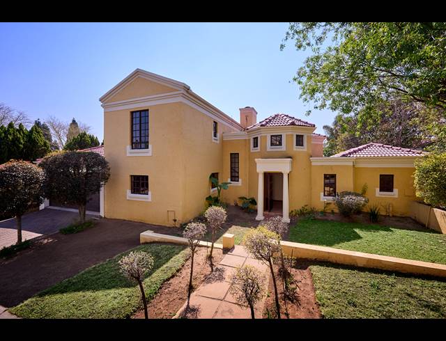 4 BEDROOM HOUSE FOR SALE IN KYALAMI HILLS